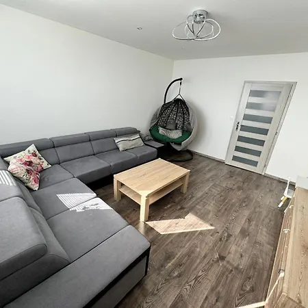 Ubytovanie V Kanianke Apartman *
